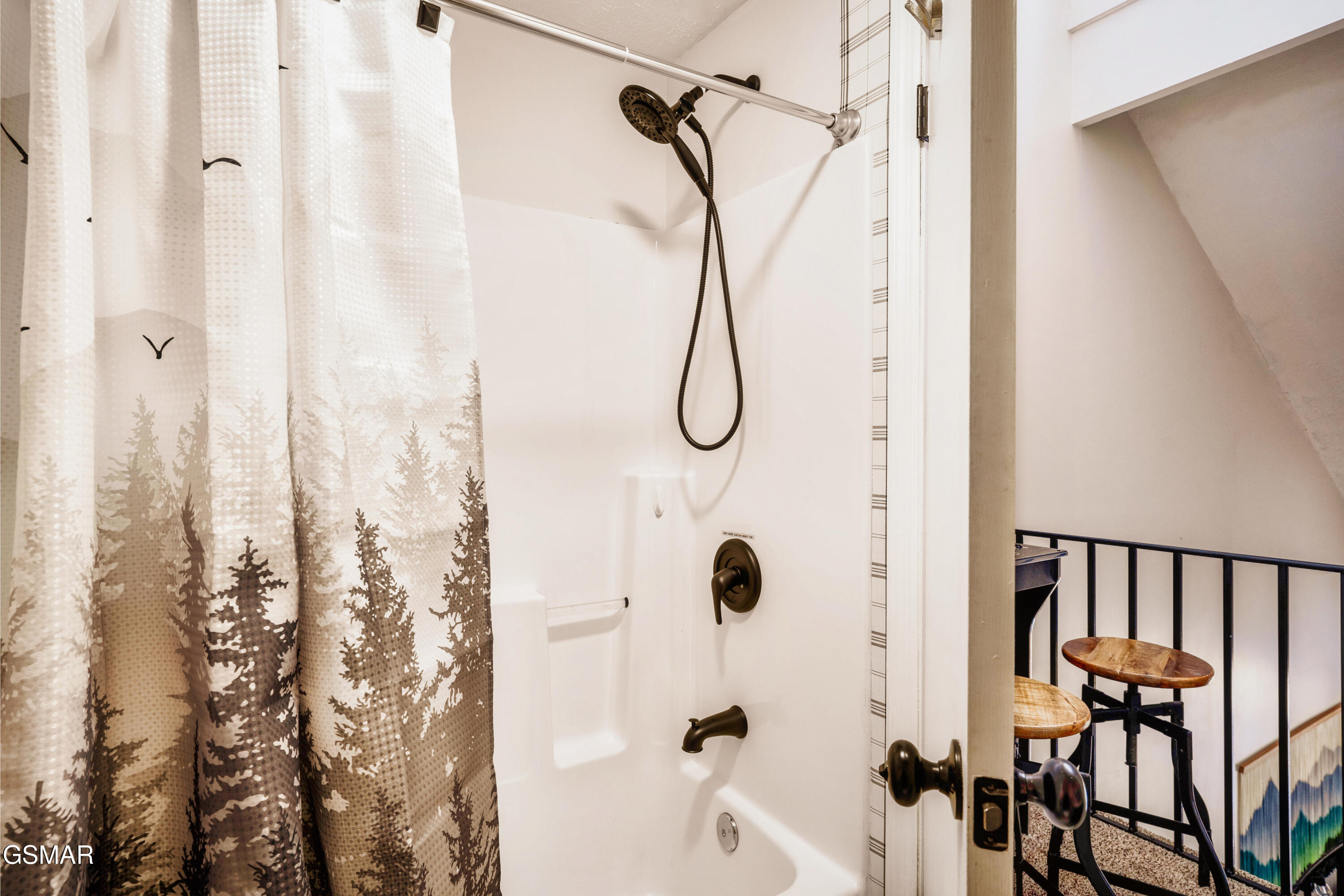 403 Baskins Creek Rd. Unit: 203