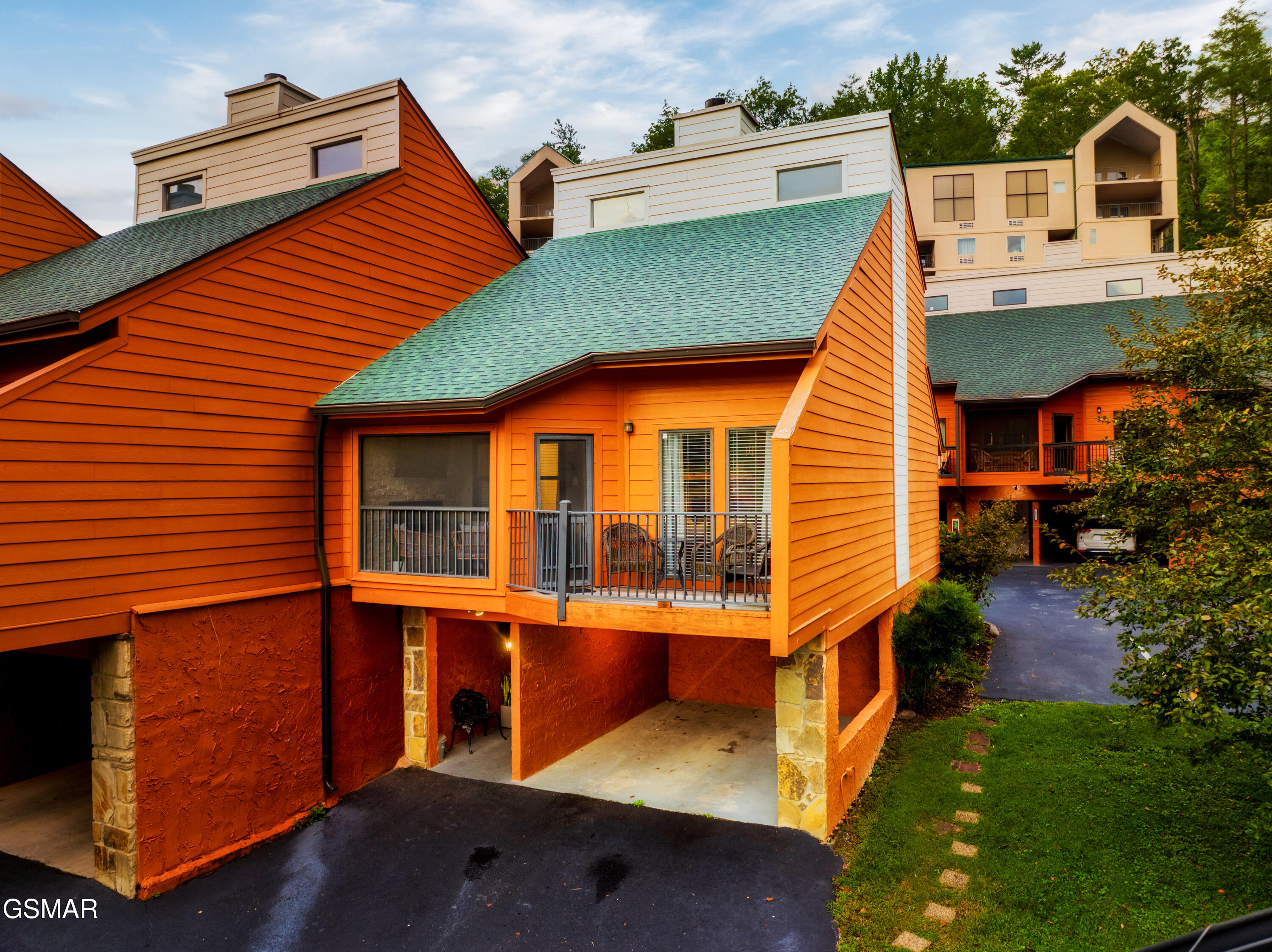 403 Baskins Creek Rd. Unit: 203
