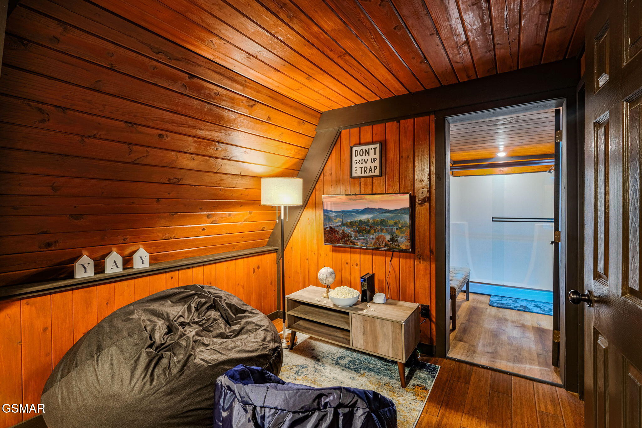 1121 Ski Mountain Road Road