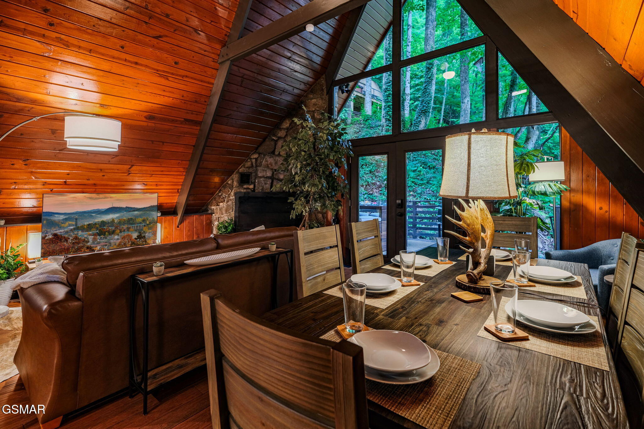 1121 Ski Mountain Road Road