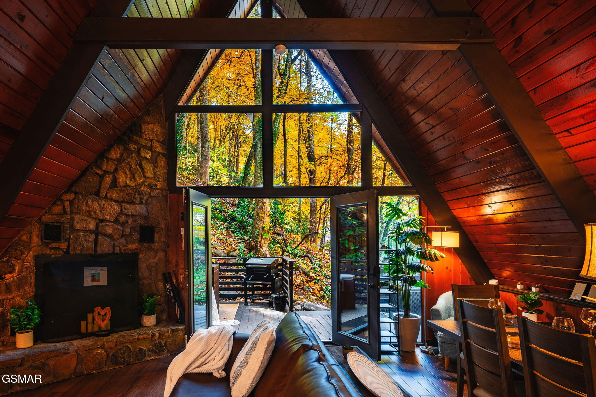 1121 Ski Mountain Road Road