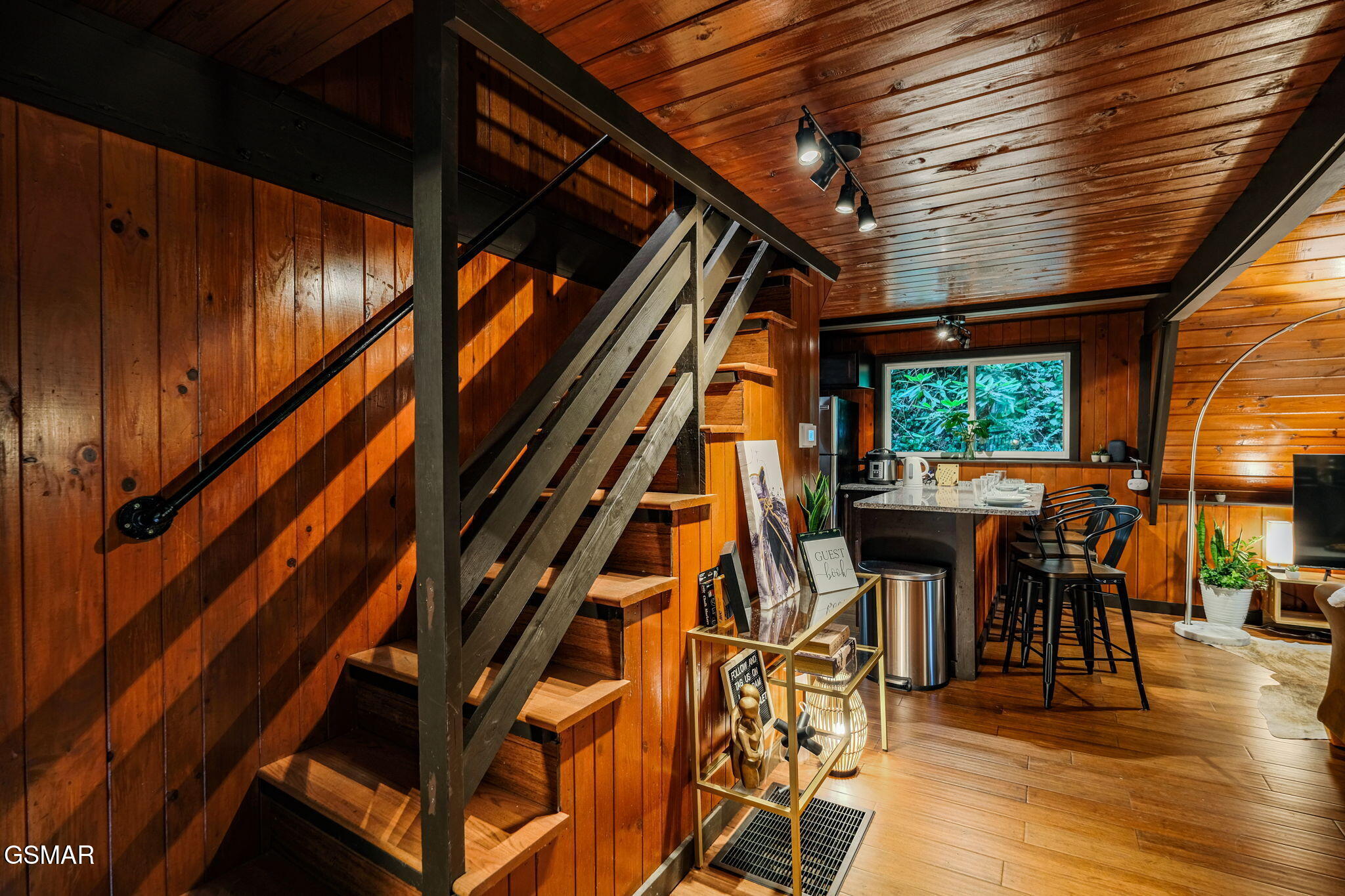 1121 Ski Mountain Road Road