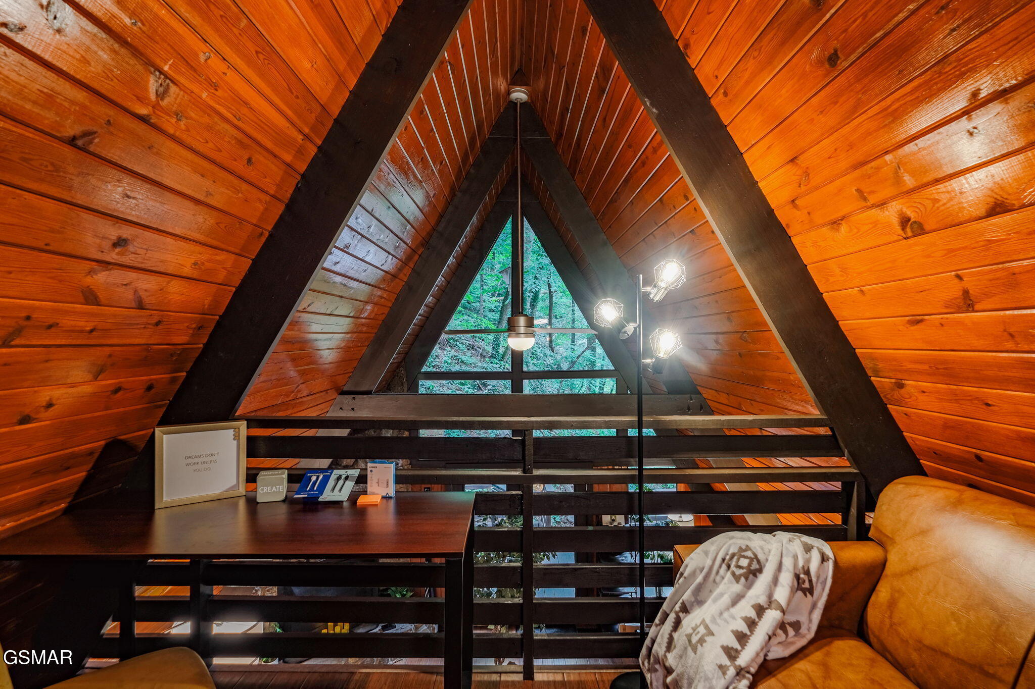 1121 Ski Mountain Road Road