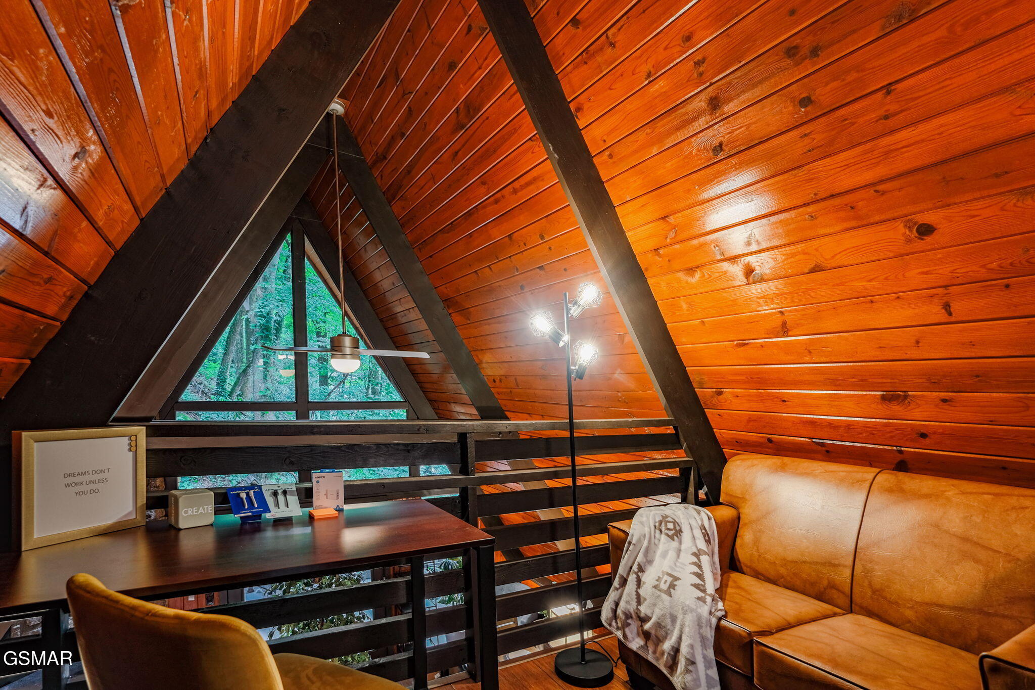 1121 Ski Mountain Road Road