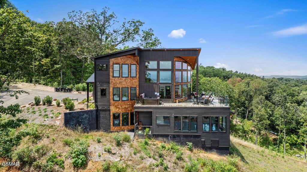 2151 Seagle Hollow Road Road