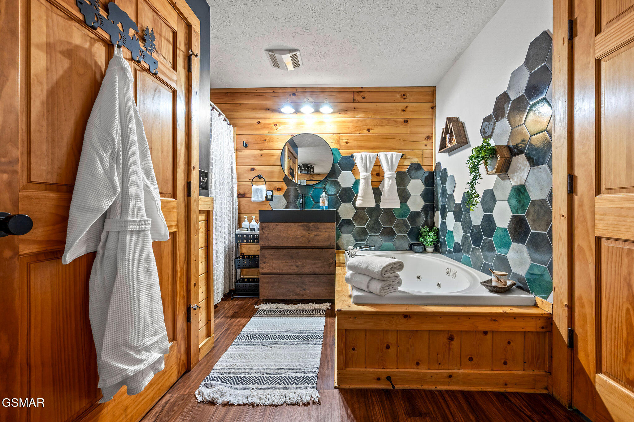 707 Poplar Falls Way