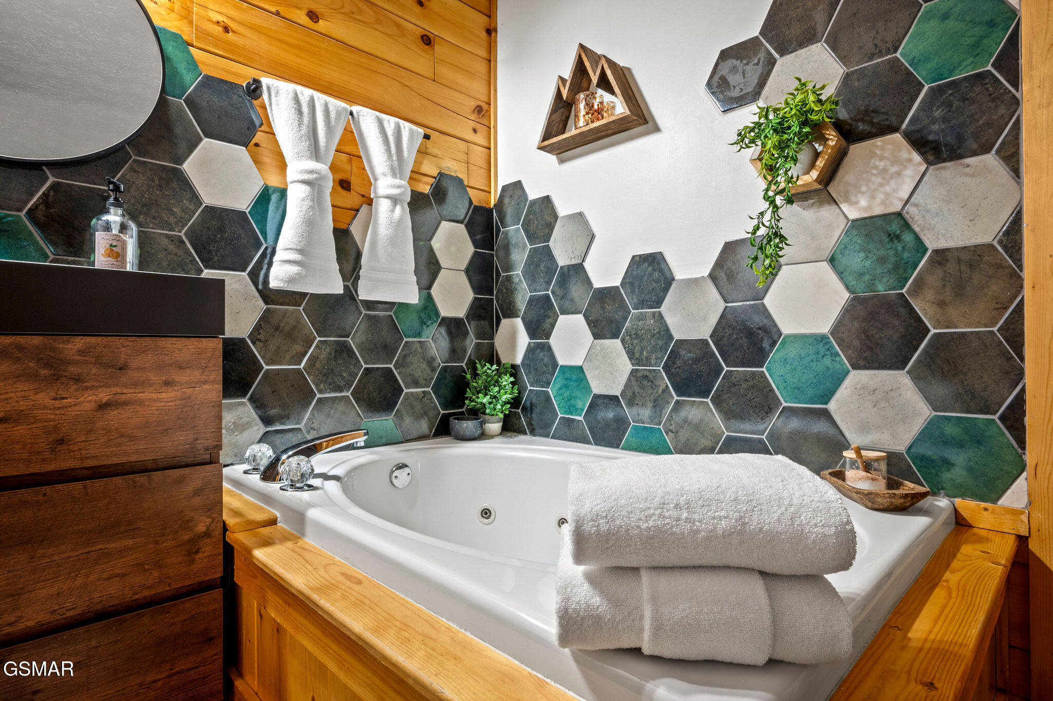 707 Poplar Falls Way