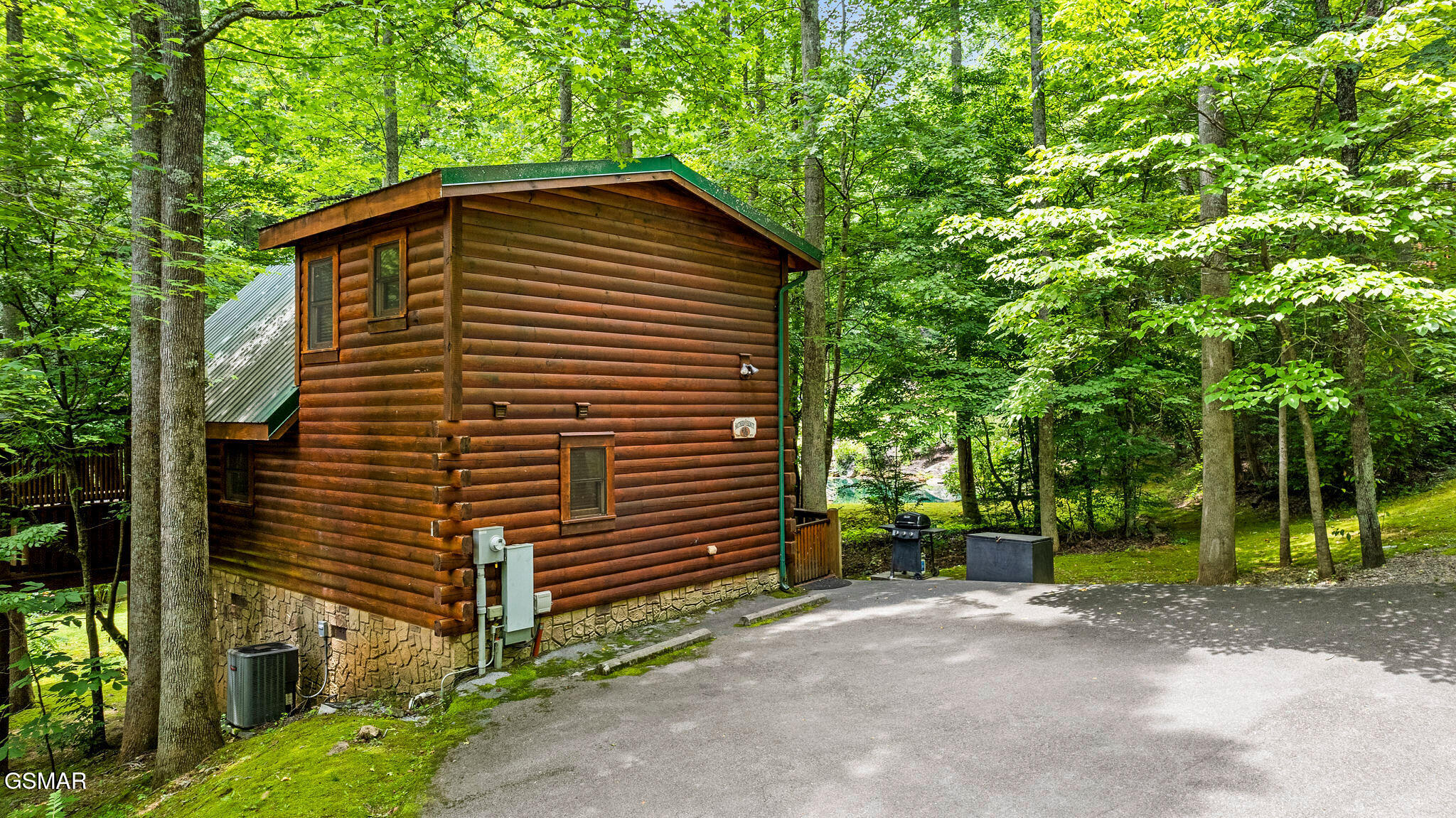 707 Poplar Falls Way