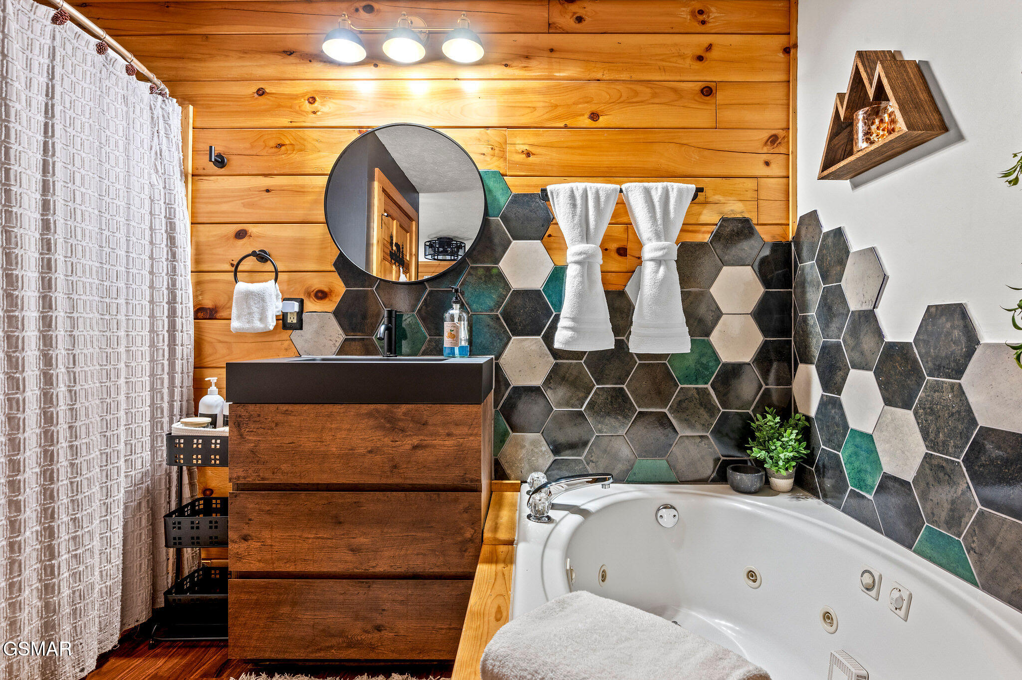 707 Poplar Falls Way