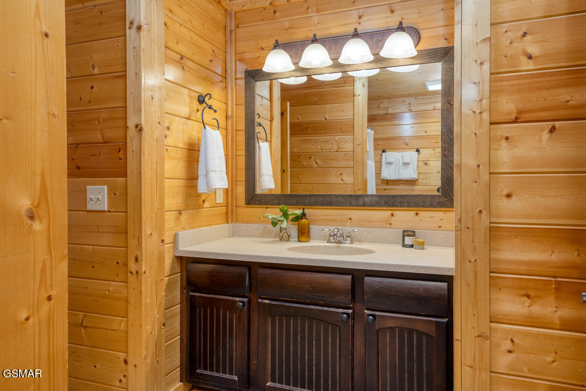 3028 Hickory Lodge Drive Drive