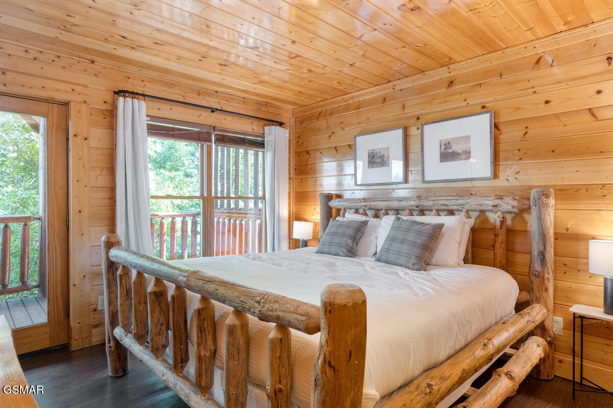 3028 Hickory Lodge Drive Drive