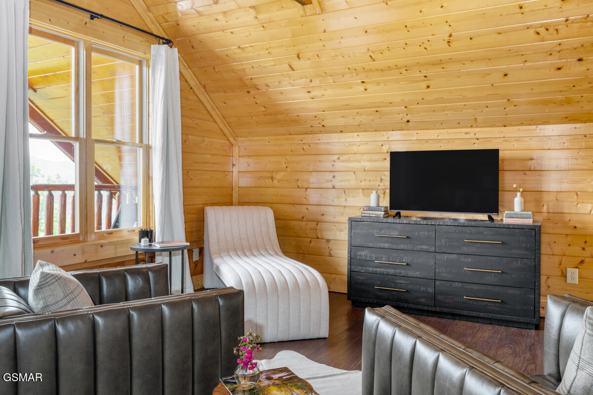 3028 Hickory Lodge Drive Drive