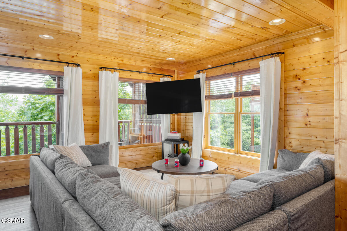 3028 Hickory Lodge Drive Drive