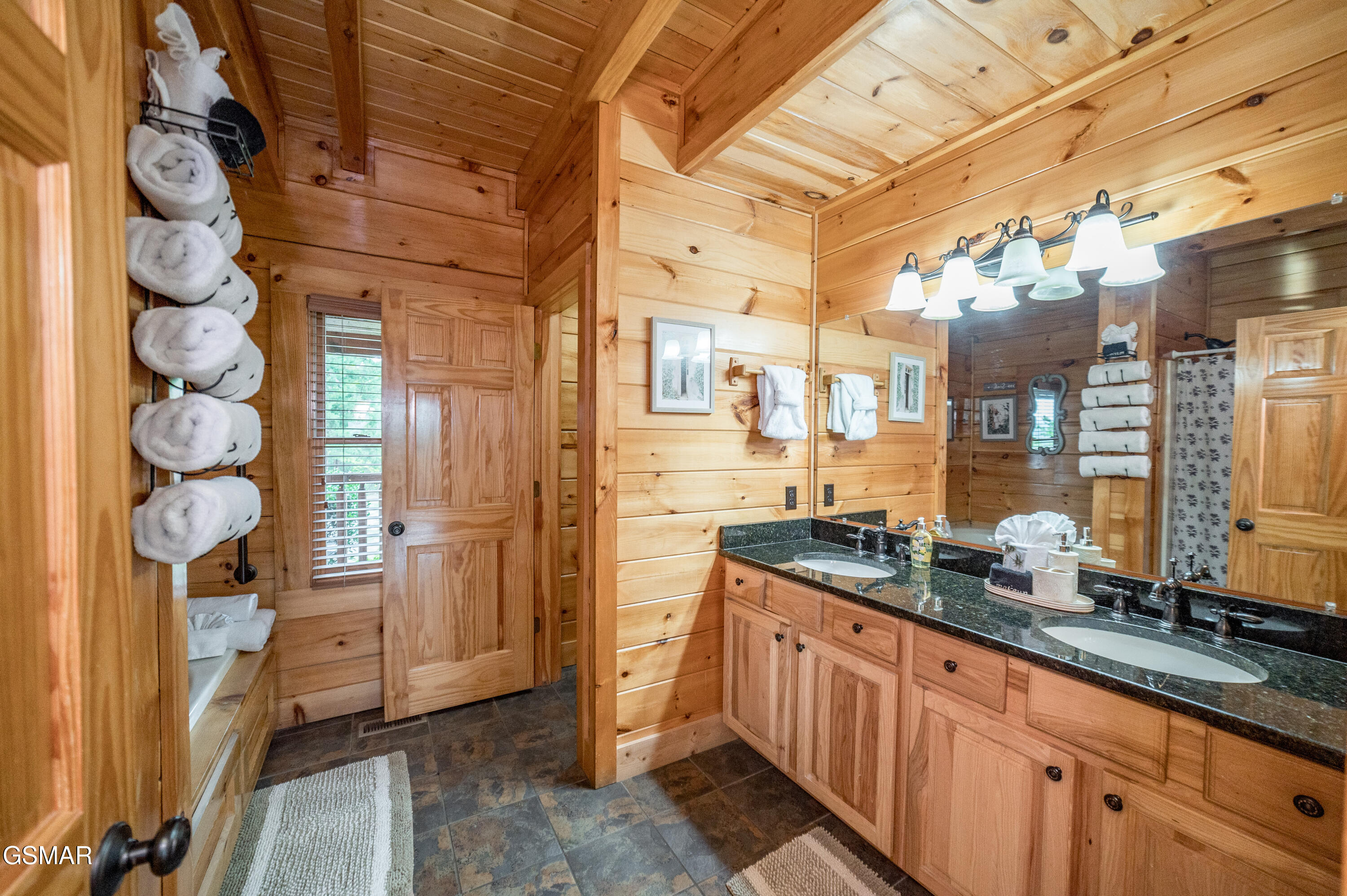 1119 N Trail Drive Drive