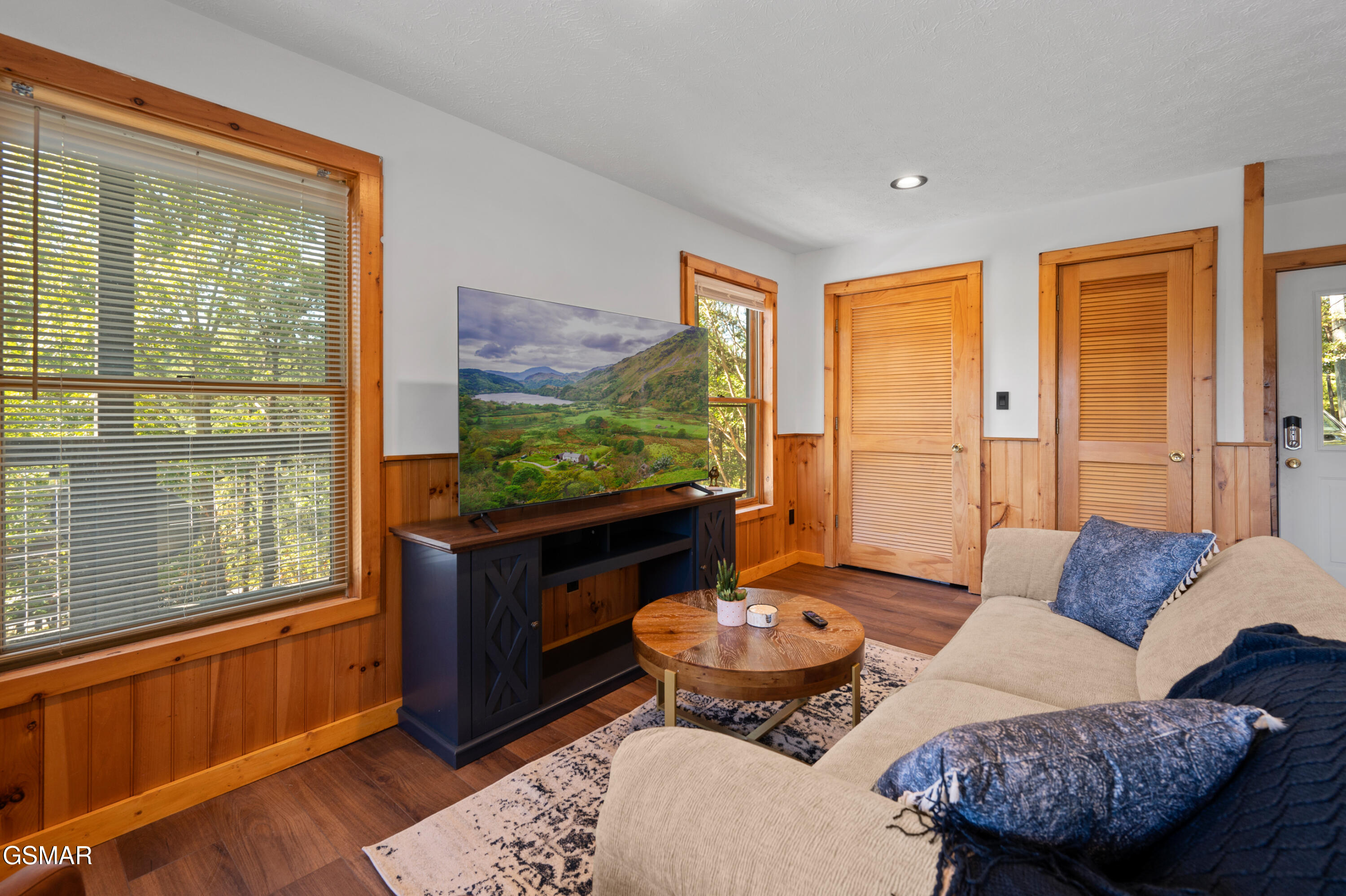 2526 Raccoon Hollow Way Way