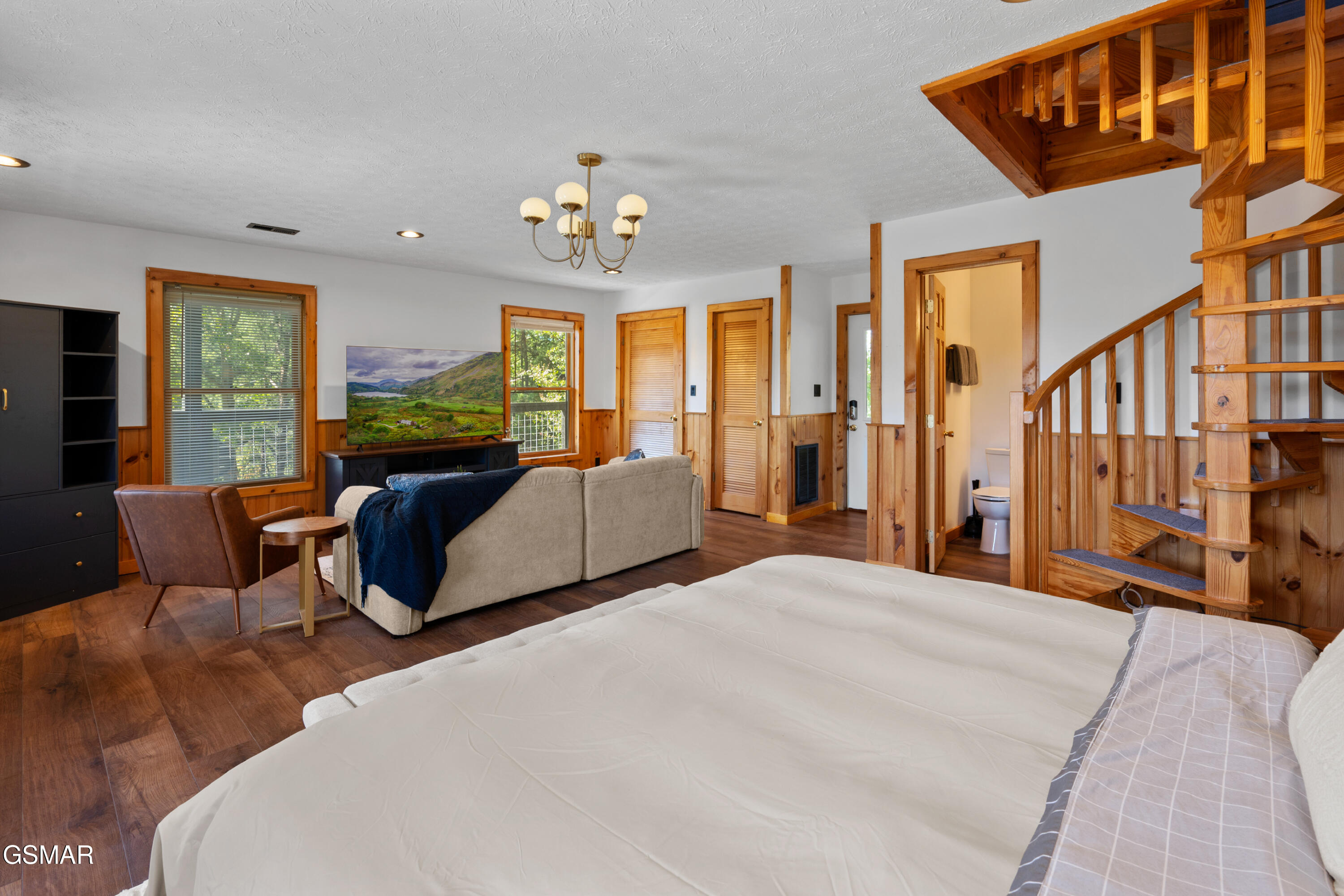 2526 Raccoon Hollow Way Way