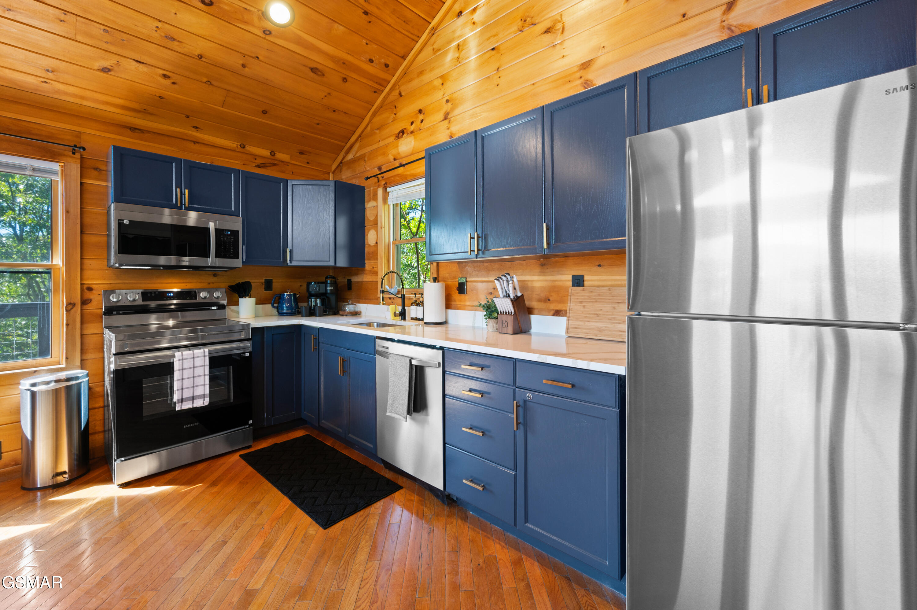 2526 Raccoon Hollow Way Way