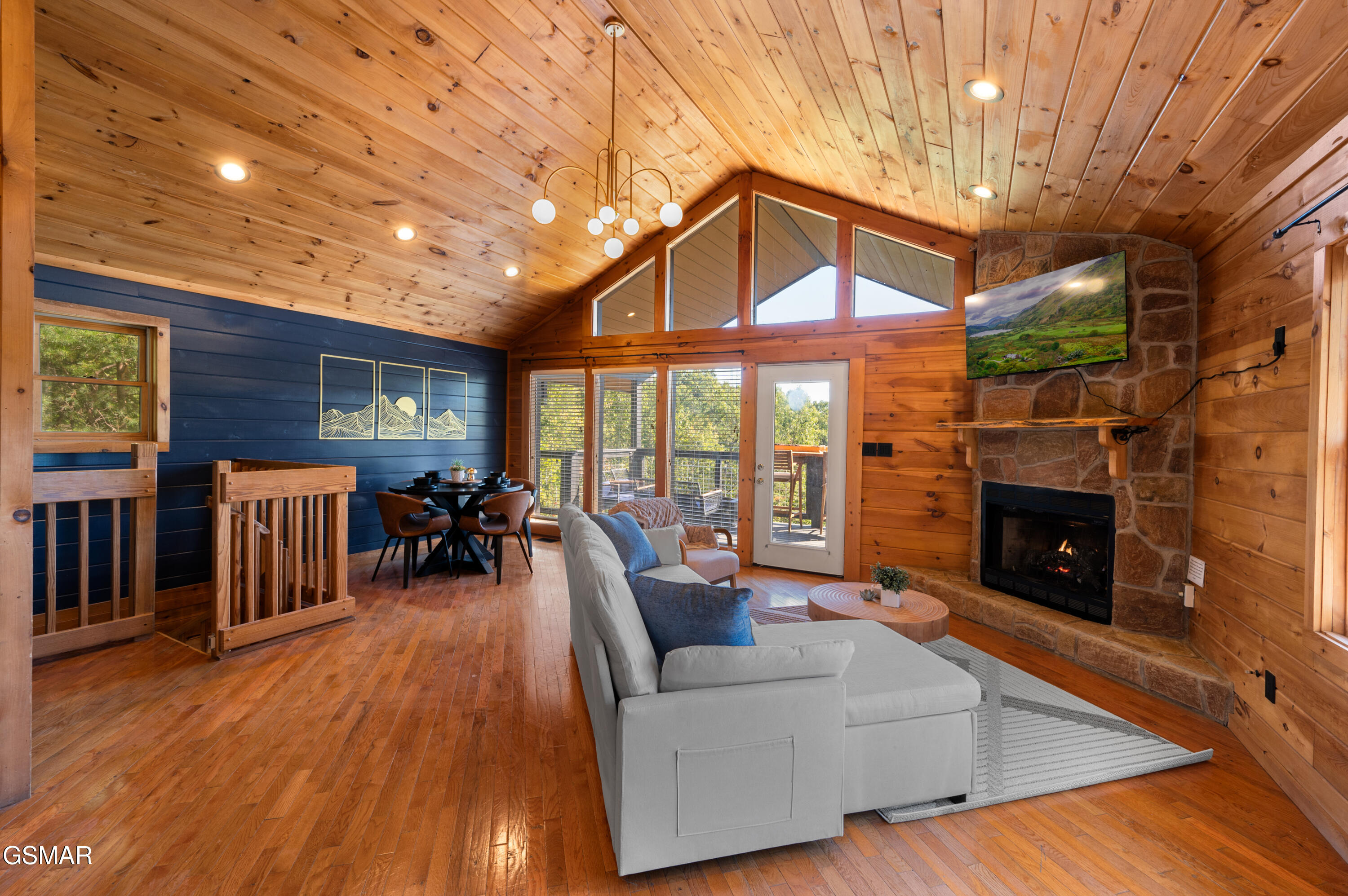 2526 Raccoon Hollow Way Way