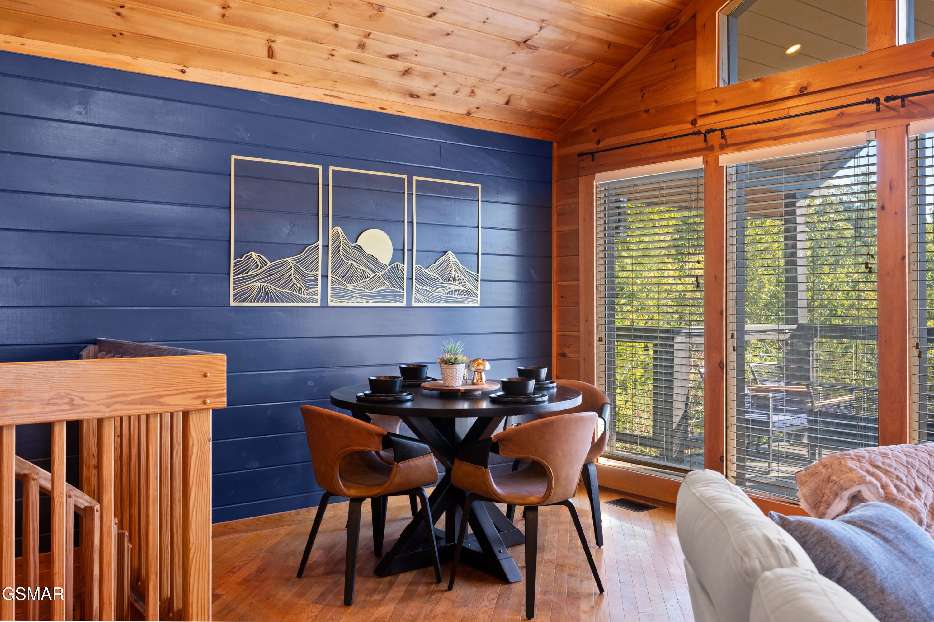 2526 Raccoon Hollow Way Way