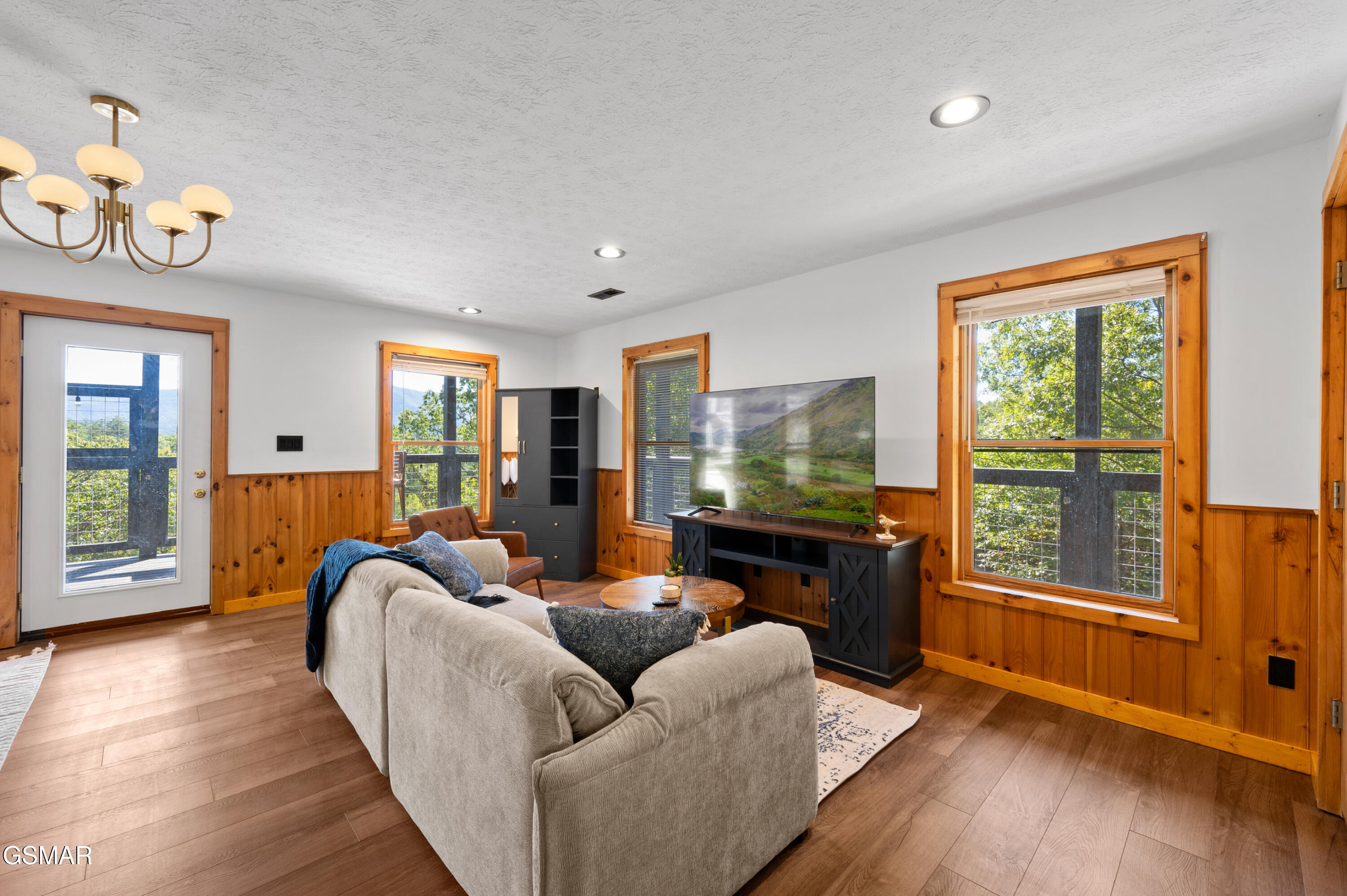 2526 Raccoon Hollow Way Way