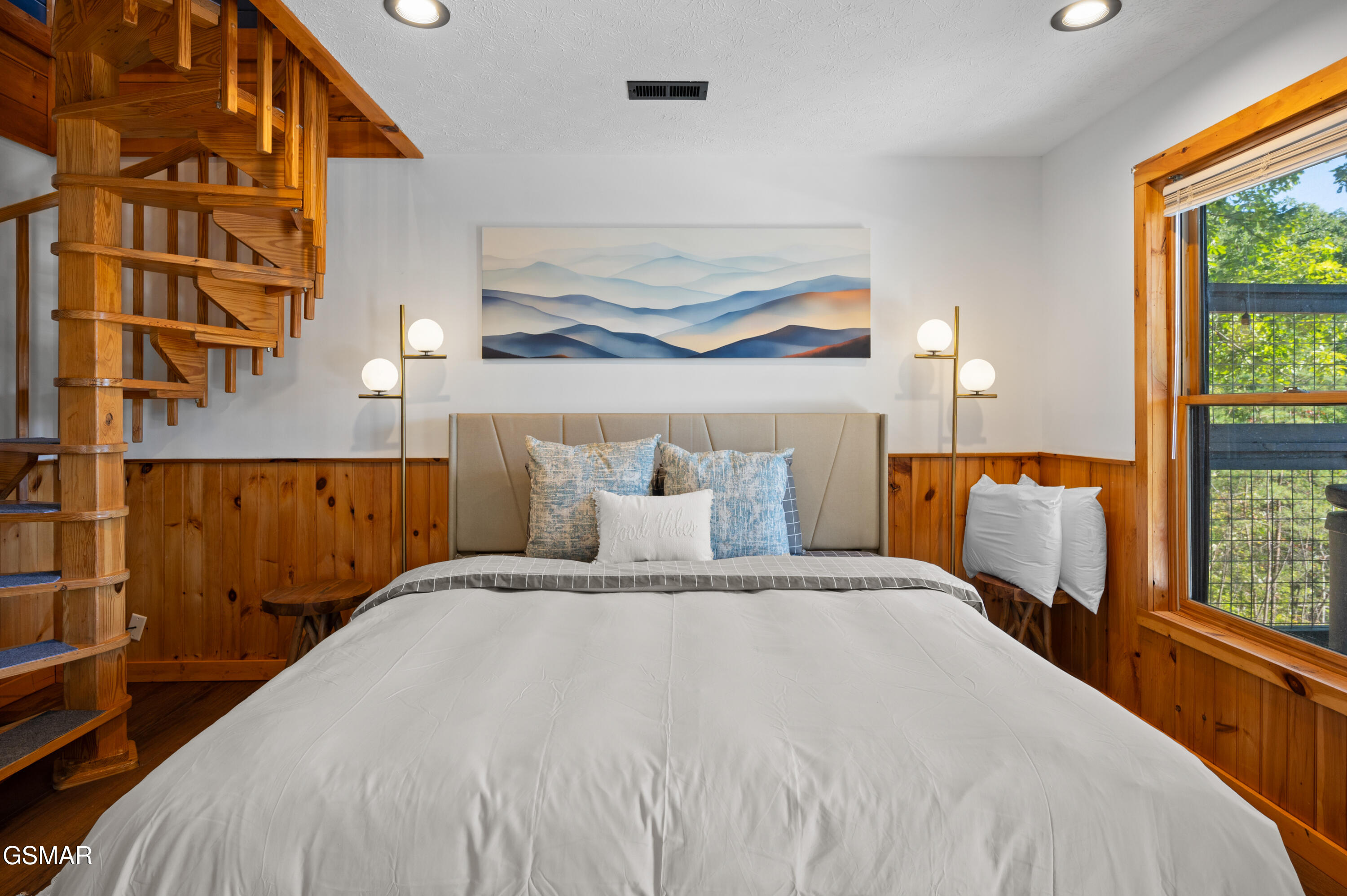 2526 Raccoon Hollow Way Way