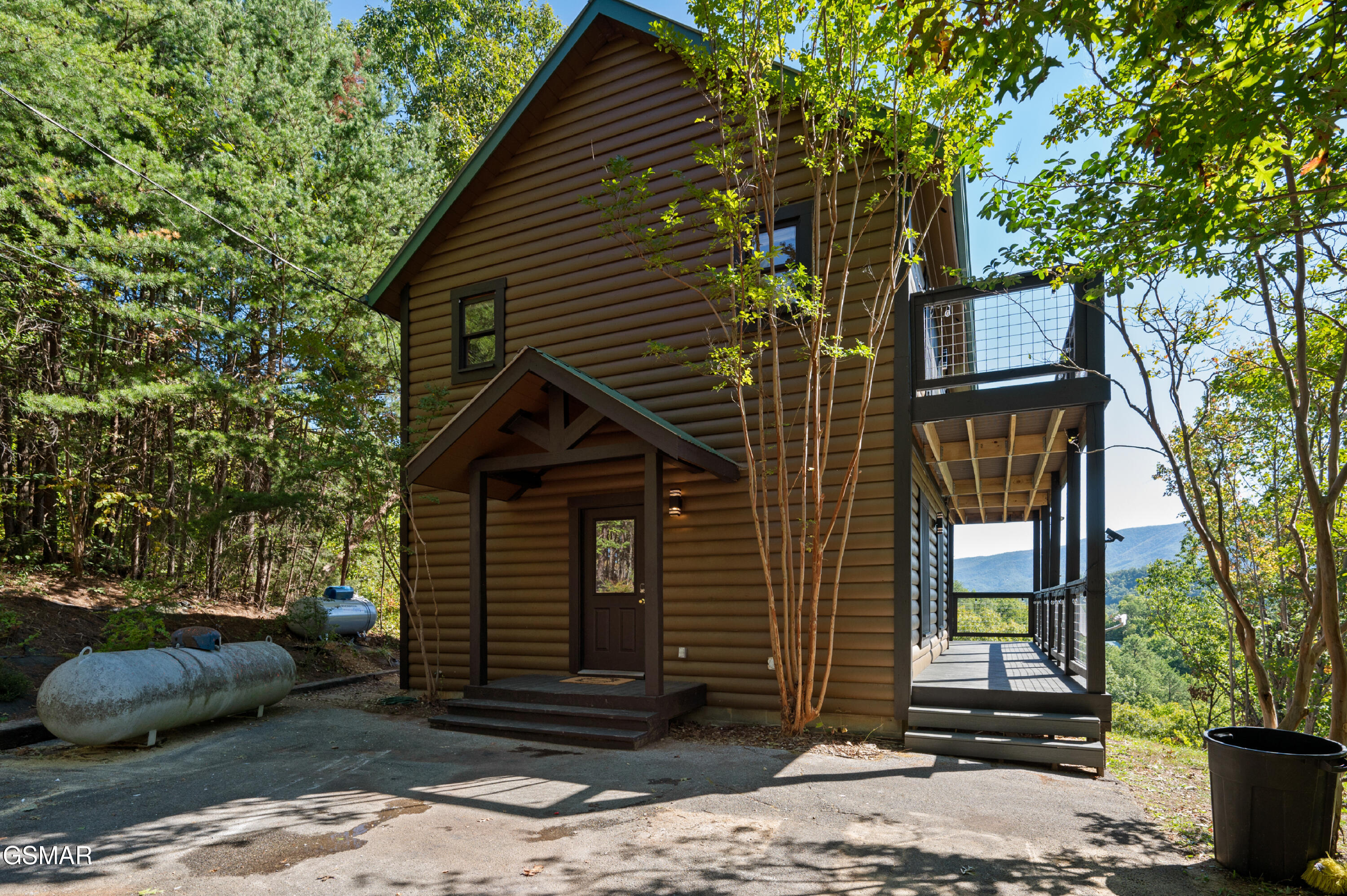 2526 Raccoon Hollow Way Way