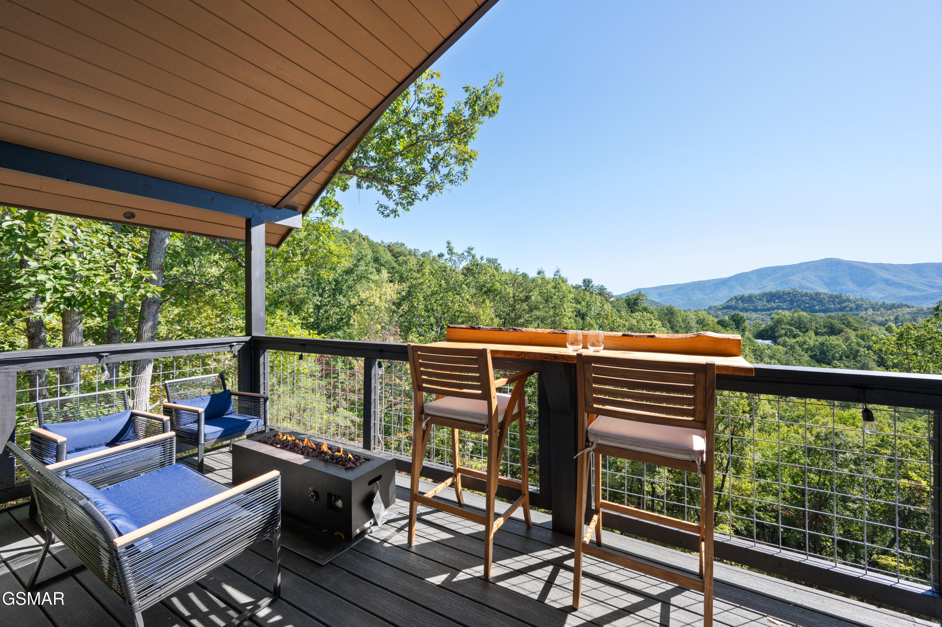 2526 Raccoon Hollow Way Way