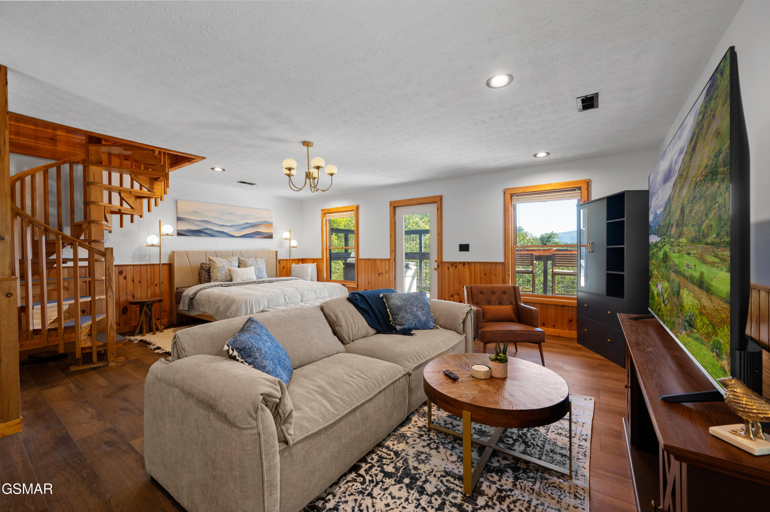 2526 Raccoon Hollow Way Way