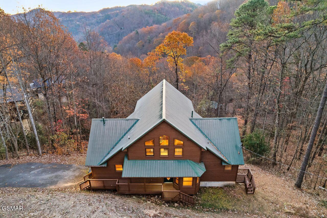 2732 Pine Crest Lane Lane