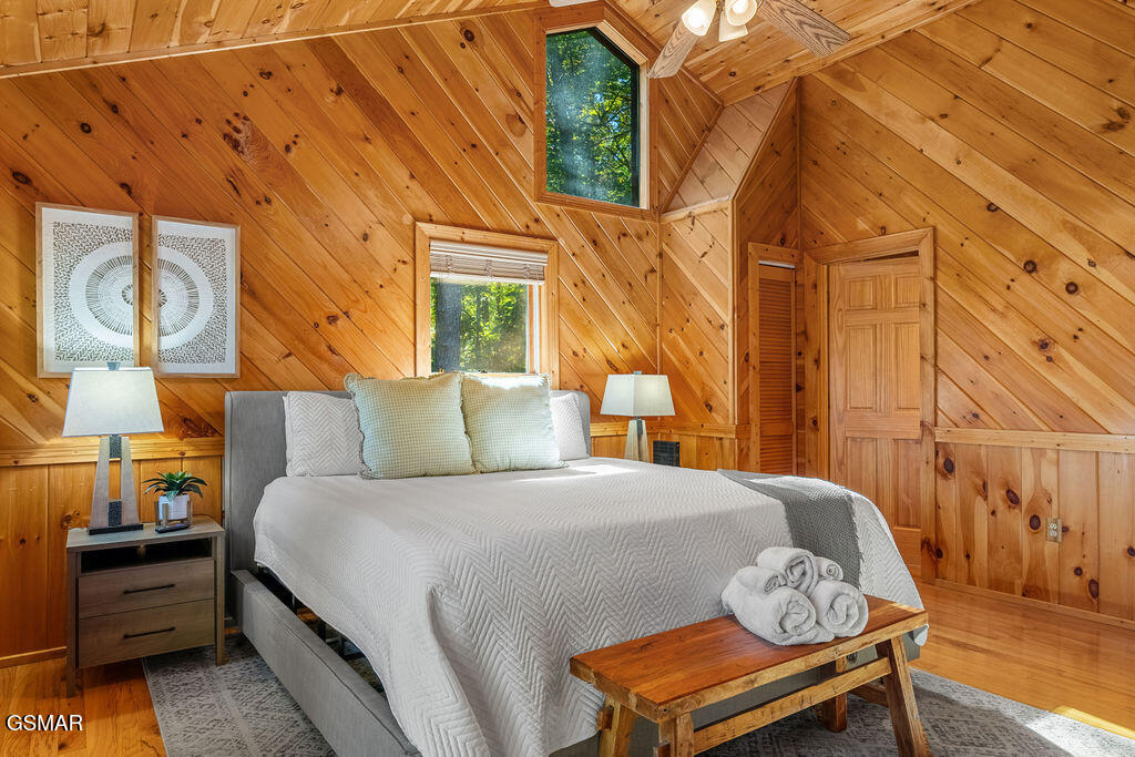 2732 Pine Crest Lane Lane