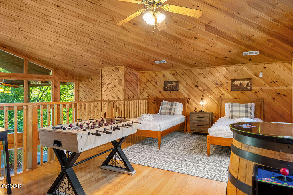 2732 Pine Crest Lane Lane