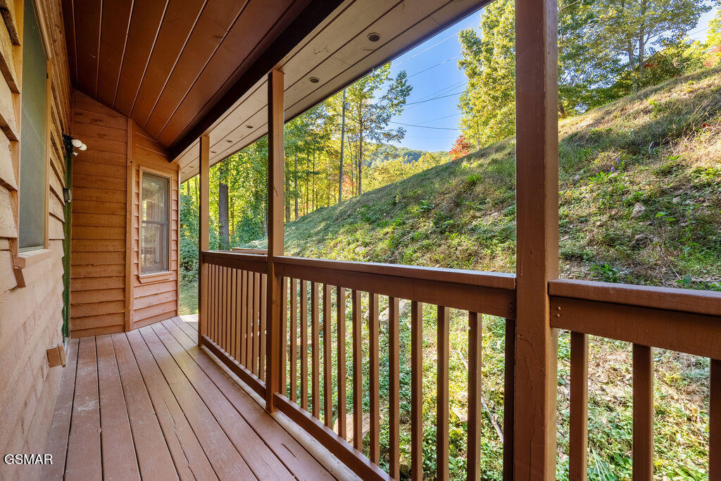 2732 Pine Crest Lane Lane