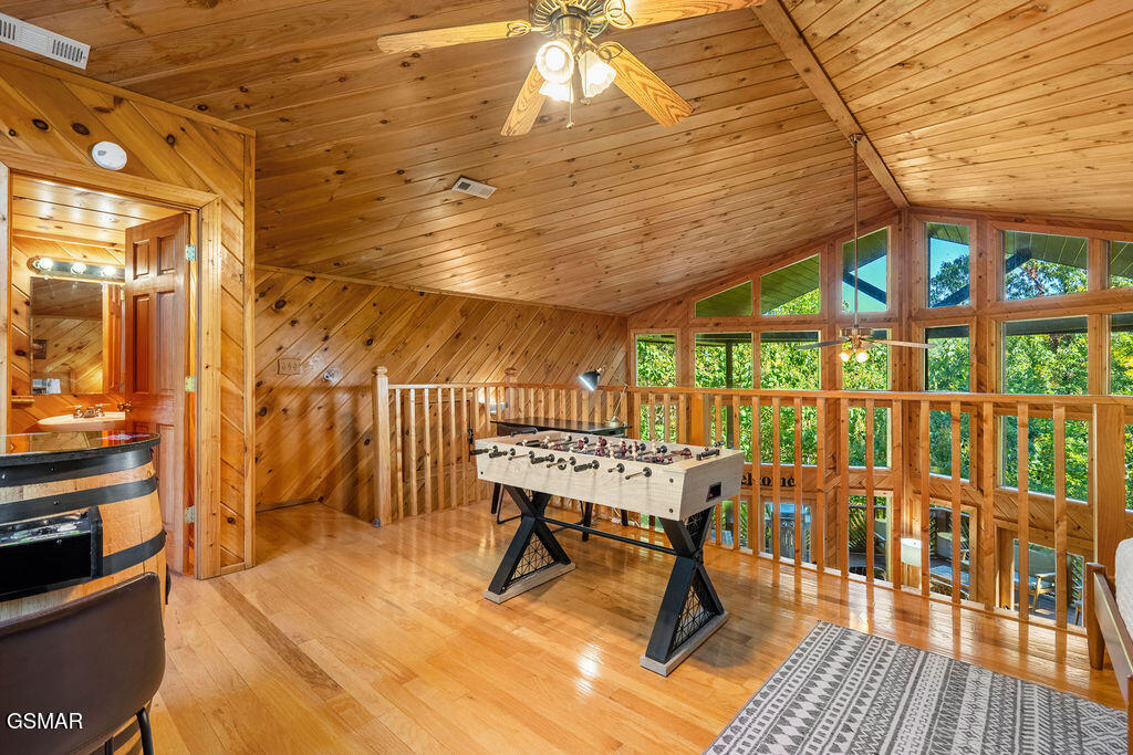 2732 Pine Crest Lane Lane