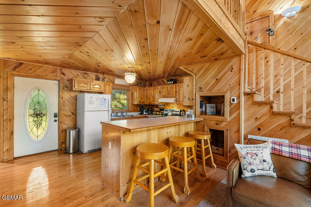 2732 Pine Crest Lane Lane