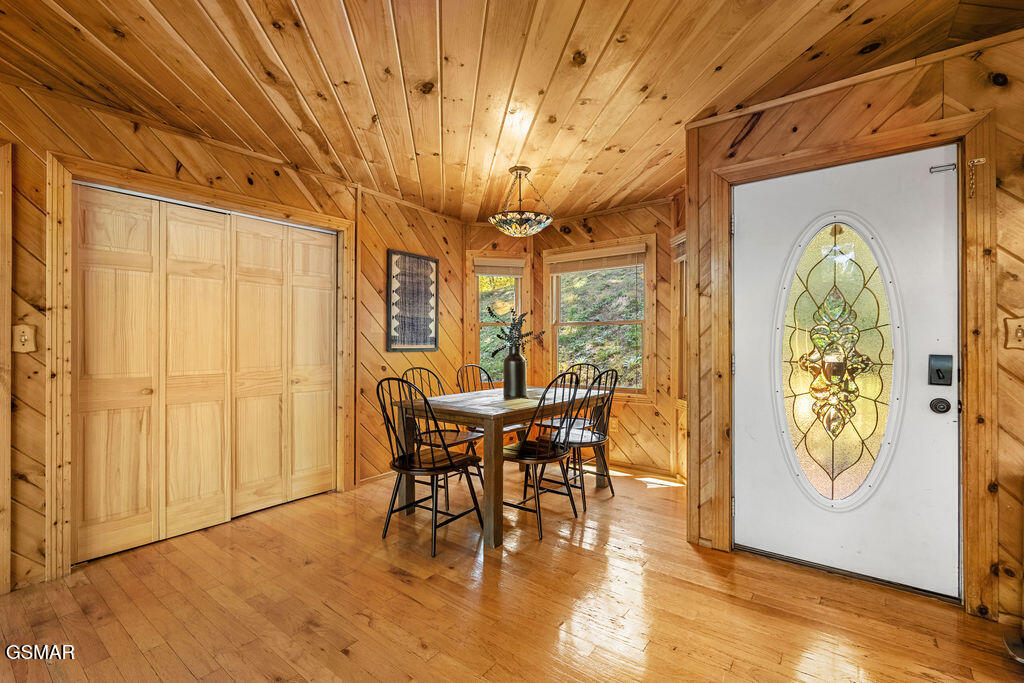 2732 Pine Crest Lane Lane