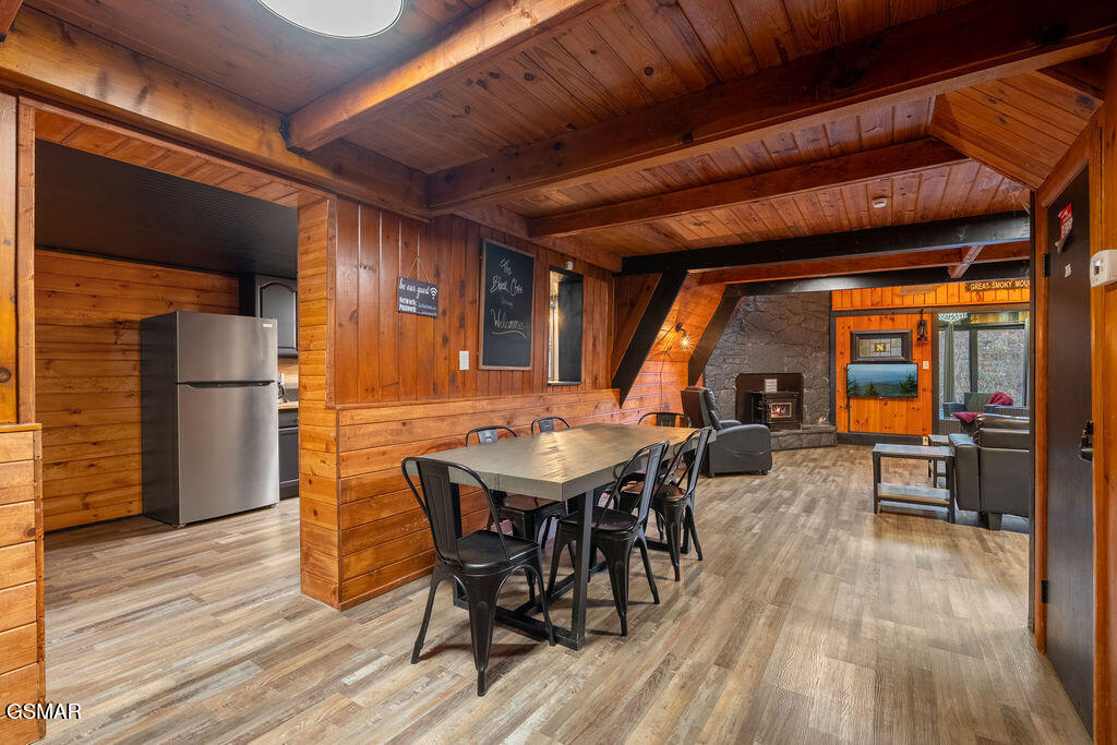 1043 Ski Mountain Road Road