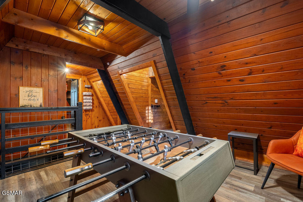 1043 Ski Mountain Road Road