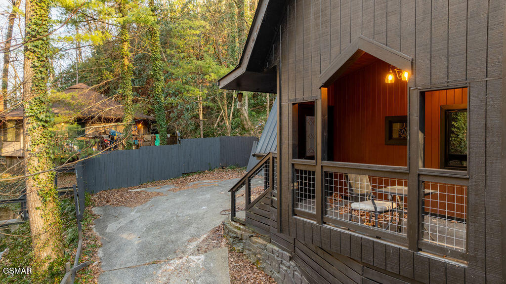 1043 Ski Mountain Road Road