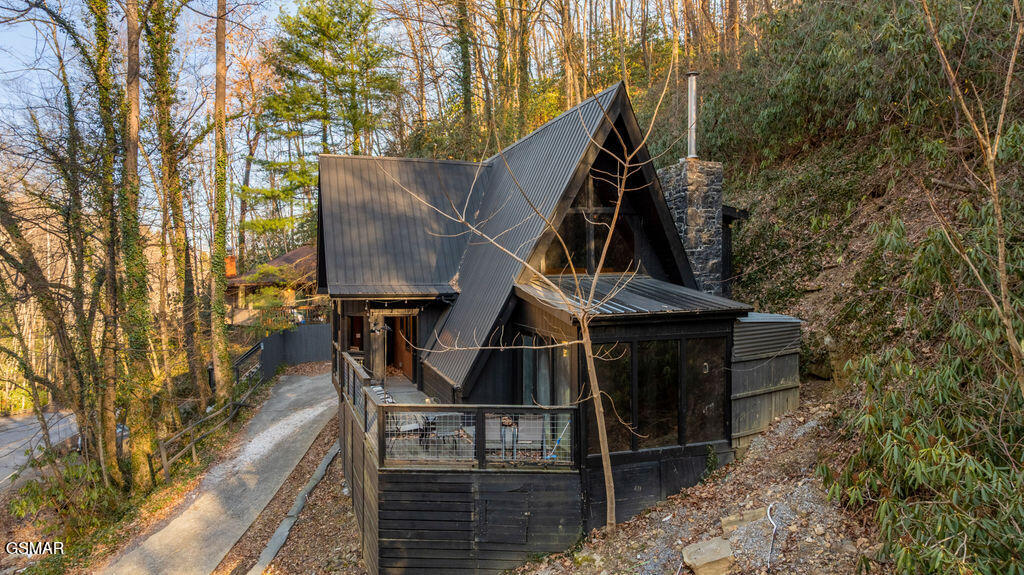 1043 Ski Mountain Road Road