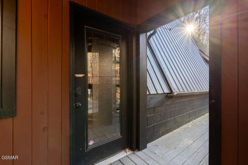 1043 Ski Mountain Road Road