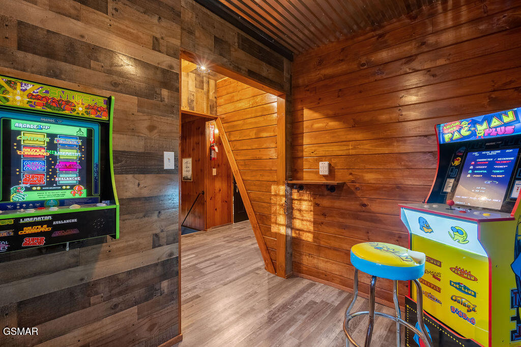 1043 Ski Mountain Road Road