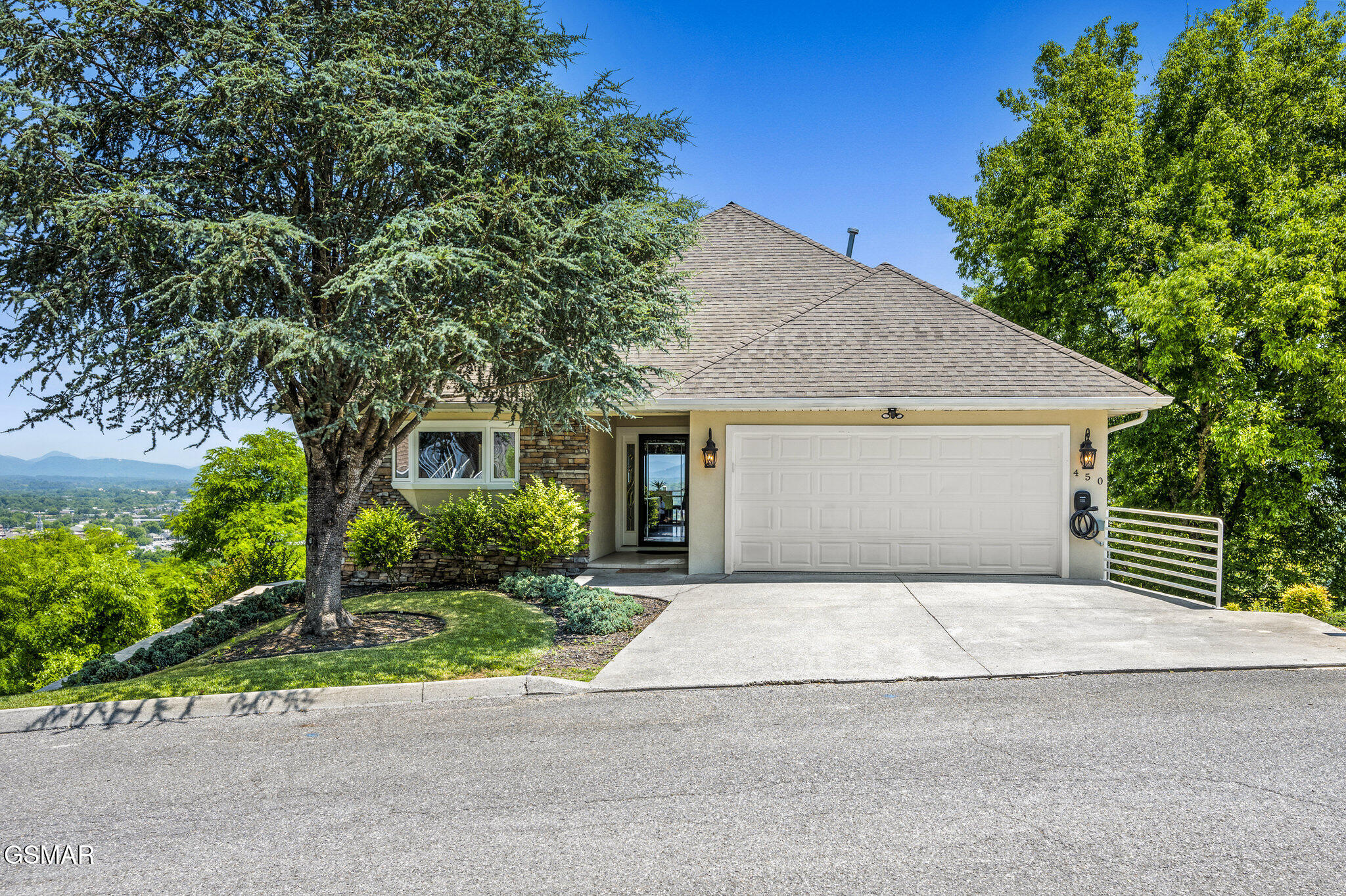 450 Maggie Mack Lane