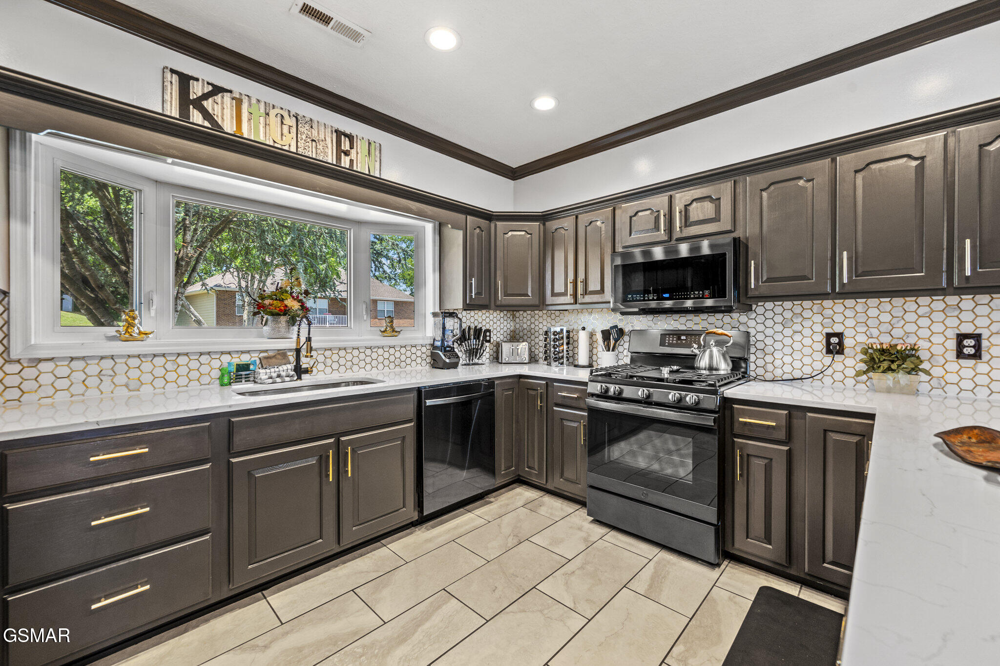 450 Maggie Mack Lane