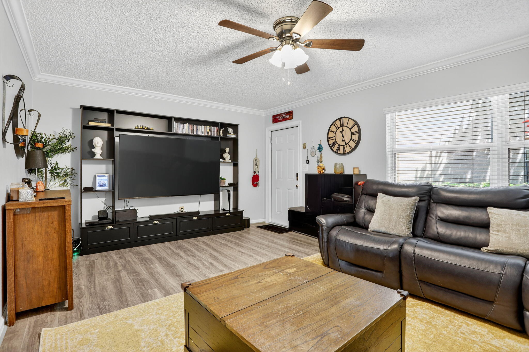 9050 NW 28th St 123
