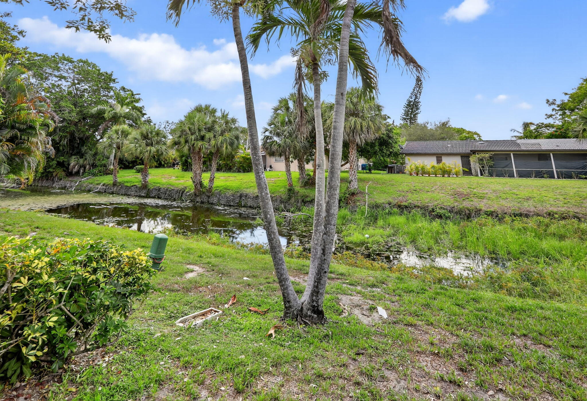 9050 NW 28th St 123