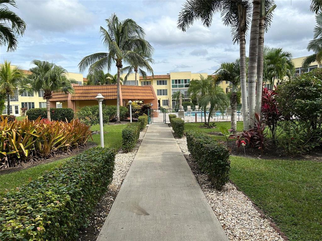 6770 Royal Palm Blvd 301l