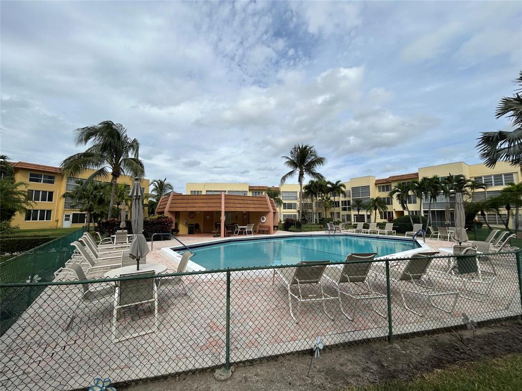 6770 Royal Palm Blvd 301l