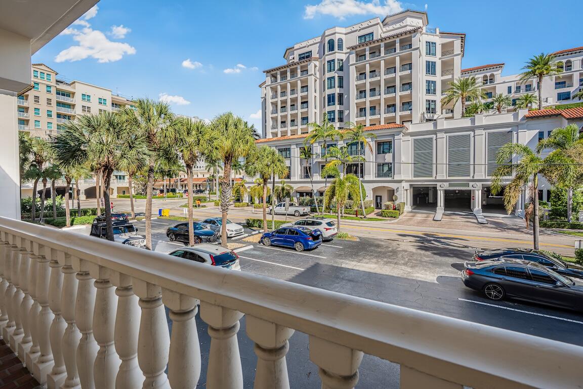 200 E Royal Palm Road 2080