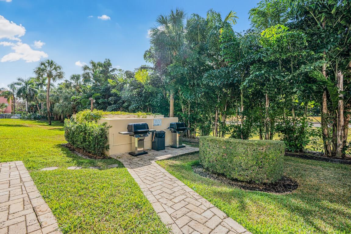 200 E Royal Palm Road 2080
