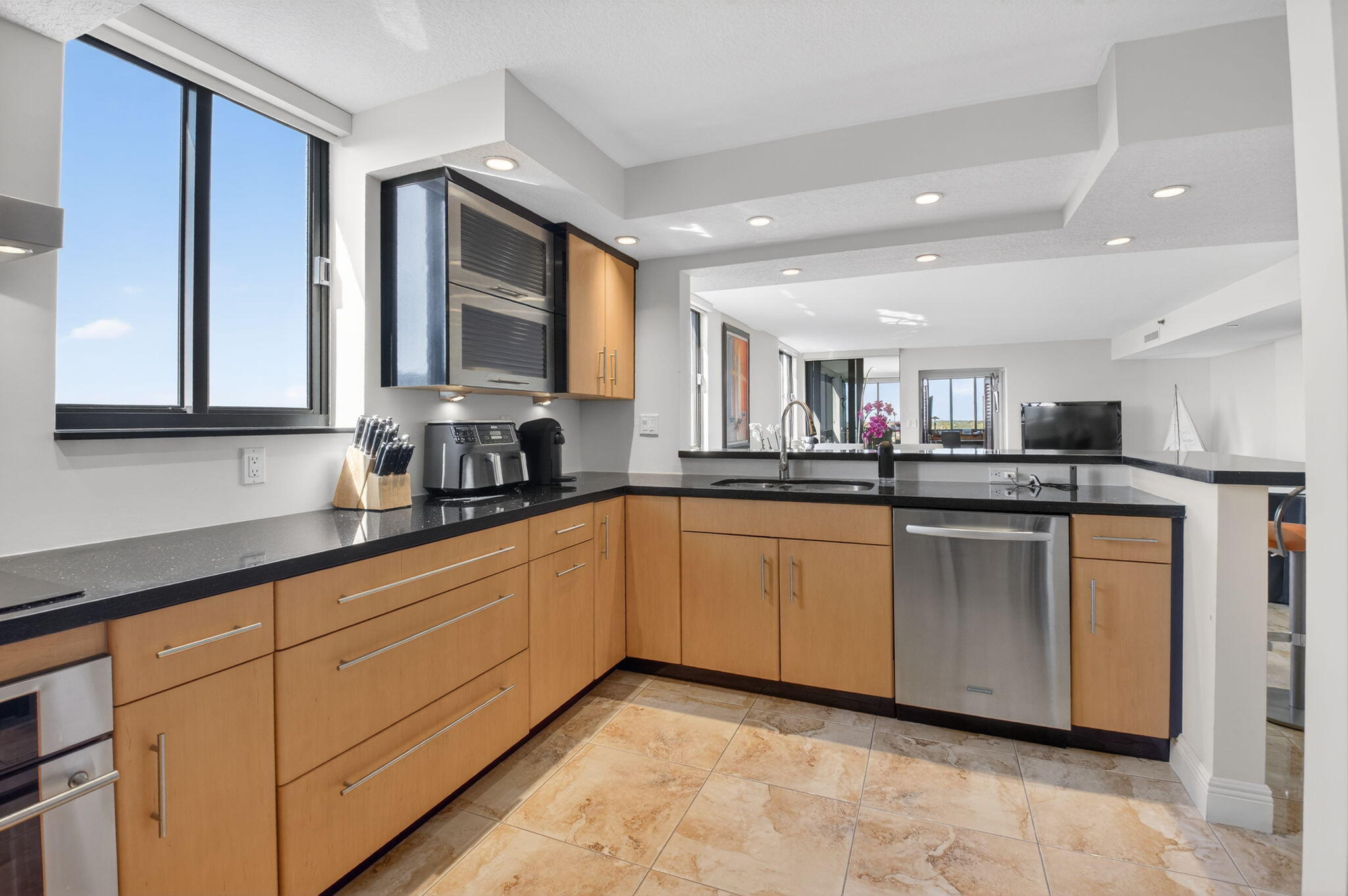 3420 S Ocean Boulevard 8z